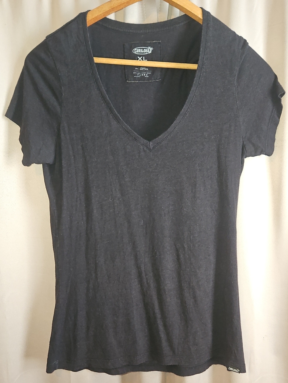 Cariloha Bamboo Organic Cotton Women's V-Neck Tee in Charcoal